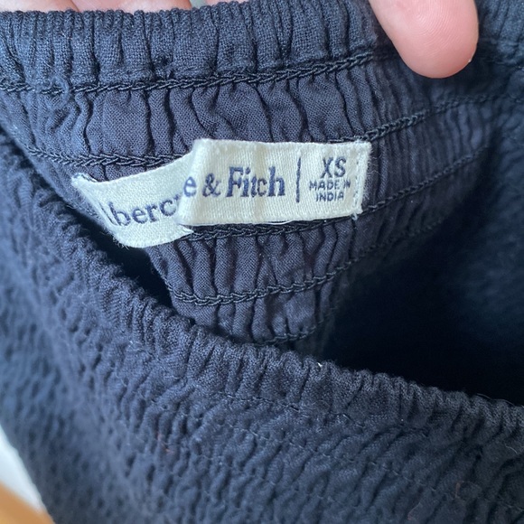 Abercrombie and Fitch smocked top - Picture 3 of 3